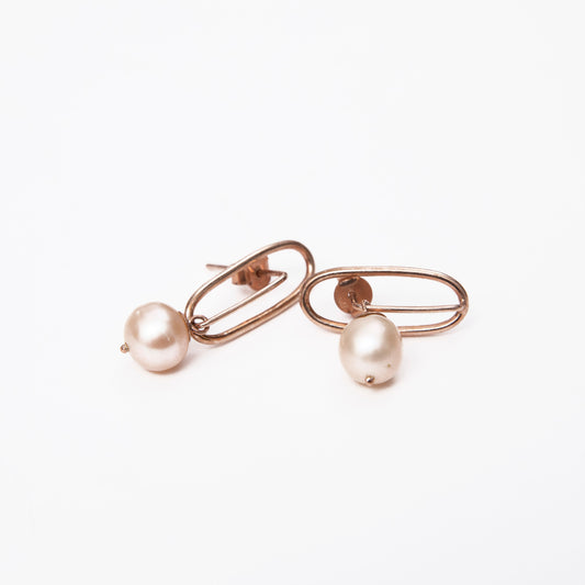 Elegant Pearl Dangling Earrings