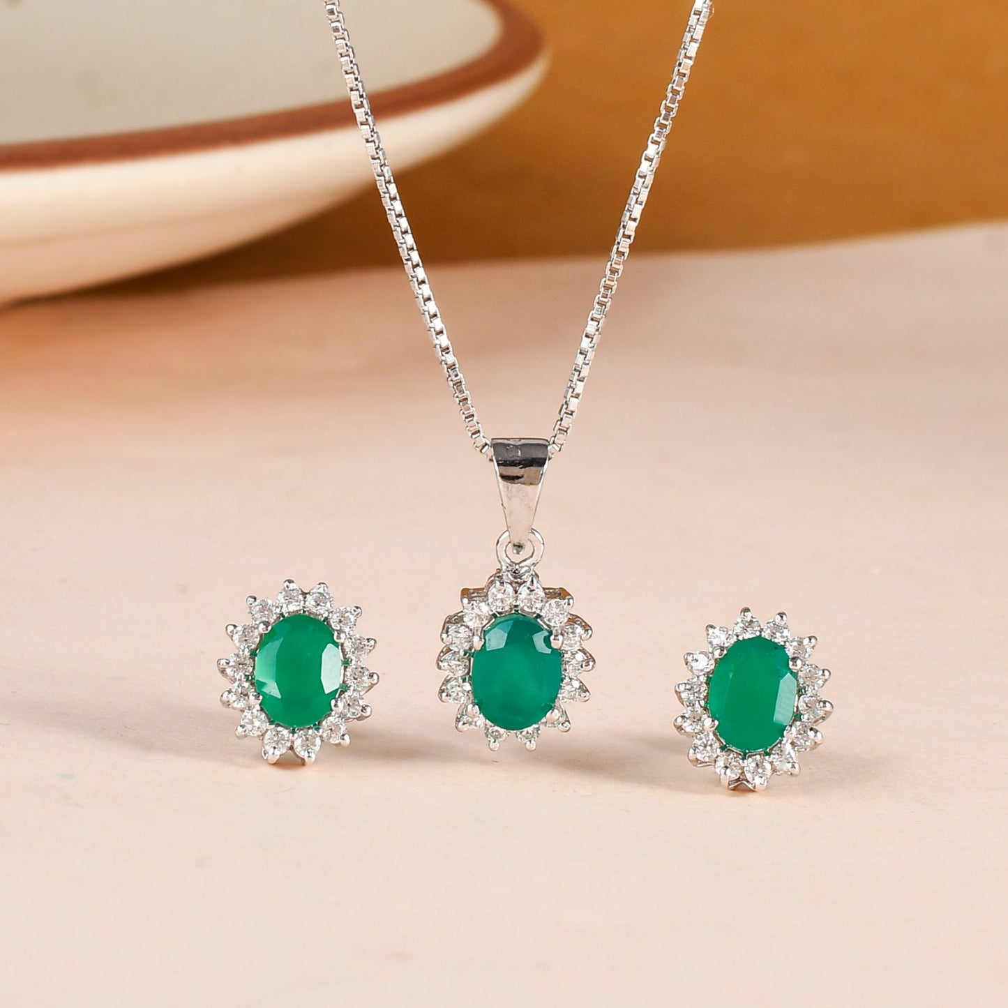 Emerald Elegance Jewels